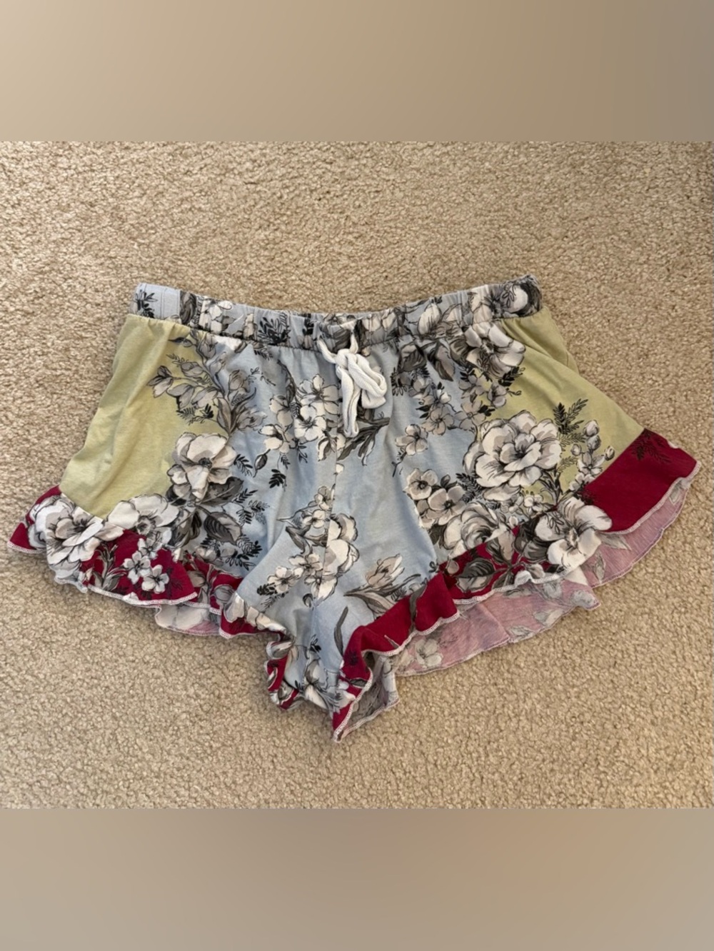 Anthropologie comfy floral pattern multicolor shorts